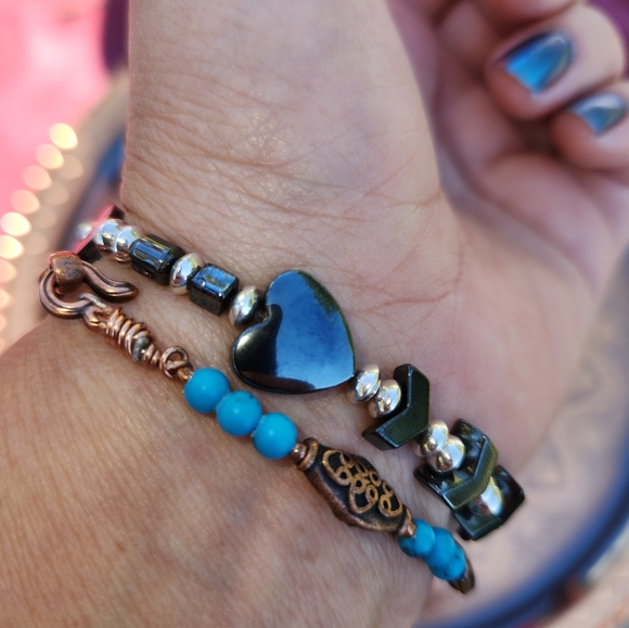 Grounding Hematite and fancy copper oval beaded Bracelet Sz 7 - Picture 5 of 5